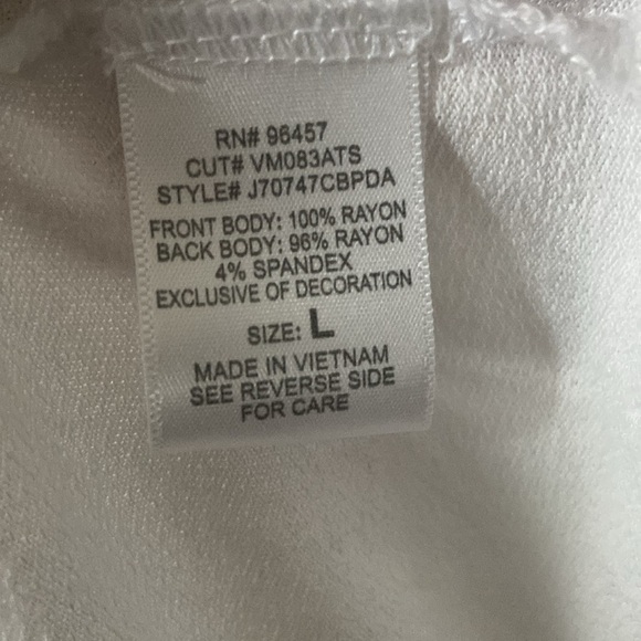 Eyeshadow Women’s White Floral Boho Embroidered Sleeveless Blouse Size Large - Picture 6 of 6